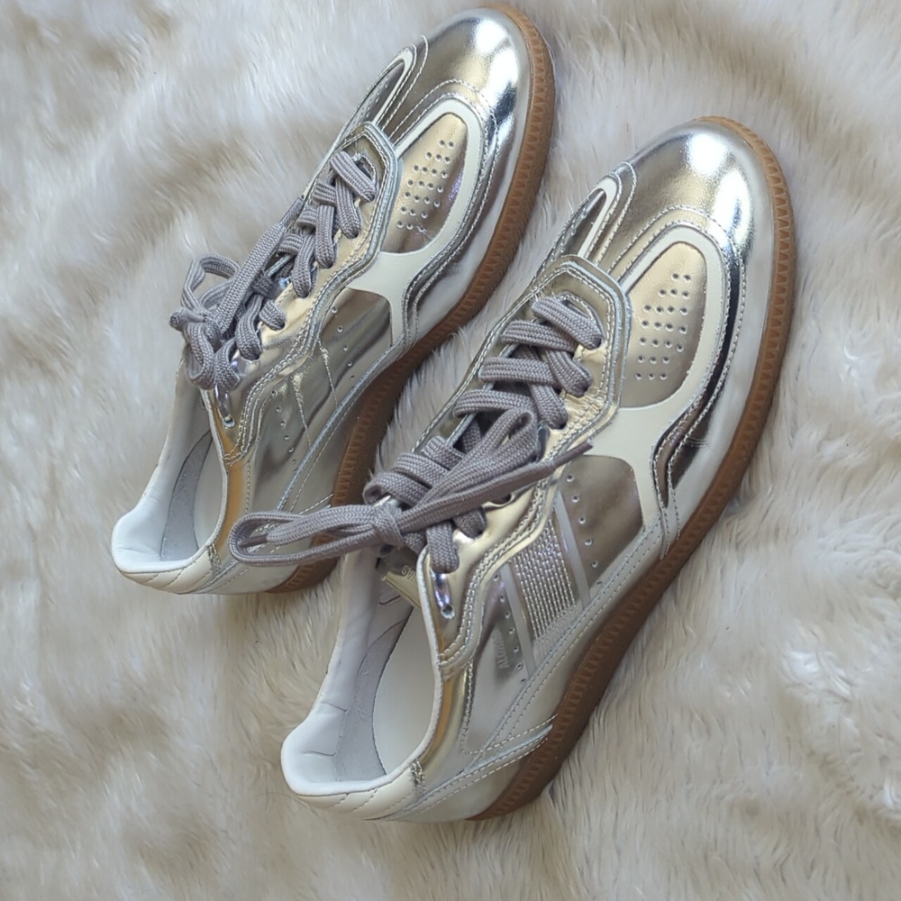 Alohas Silver Sneakers